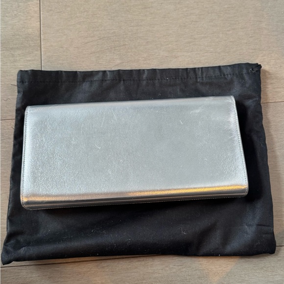 YSL Saint Laurent Cassandre Metallic Silver Clutch Bag Gold Hardware - Picture 2 of 8